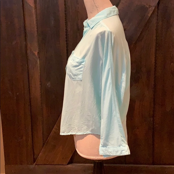 Light breezy Aeropostale button down top - Picture 3 of 8